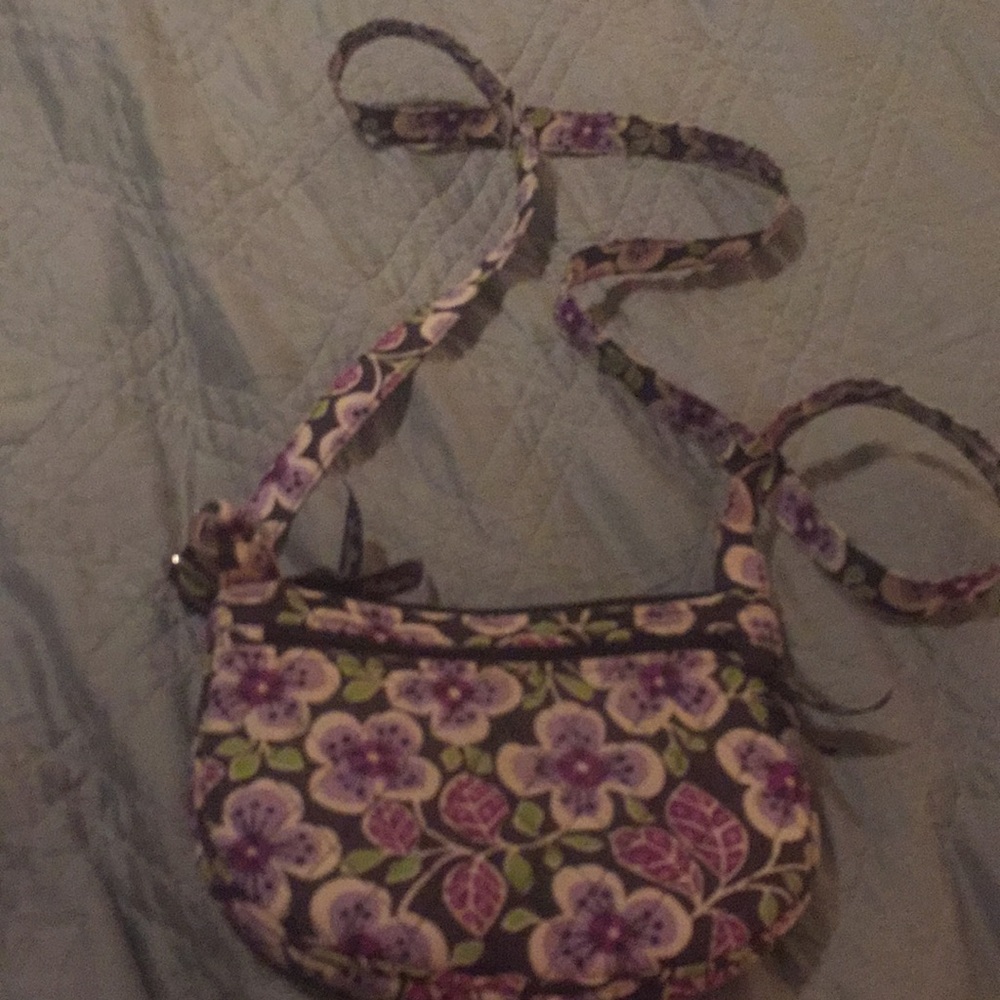 EUC Vera Bradley plum petals small shoulder 👛